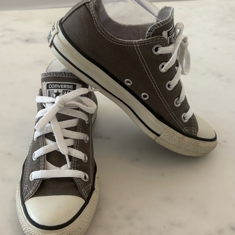 Converse all star low top sneaker Gray size 6 - Picture 2 of 10
